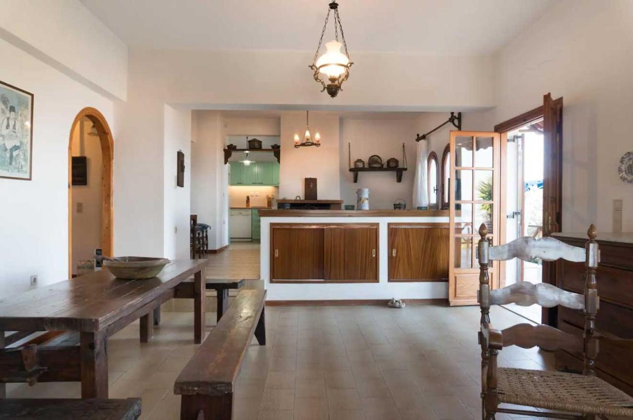 Ferienhaus Mitsa With Stunning View On The Hill Argassi