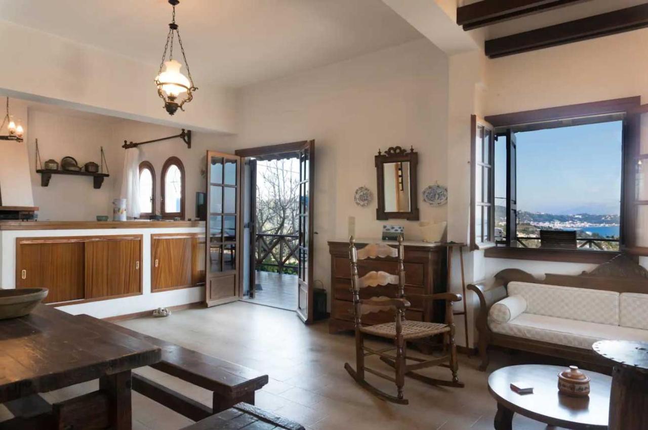 Mitsa With Stunning View On The Hill Ferienhaus *